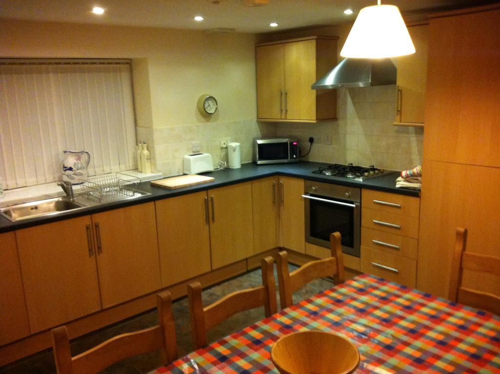 Pay2Stay Chester Buitenkant foto